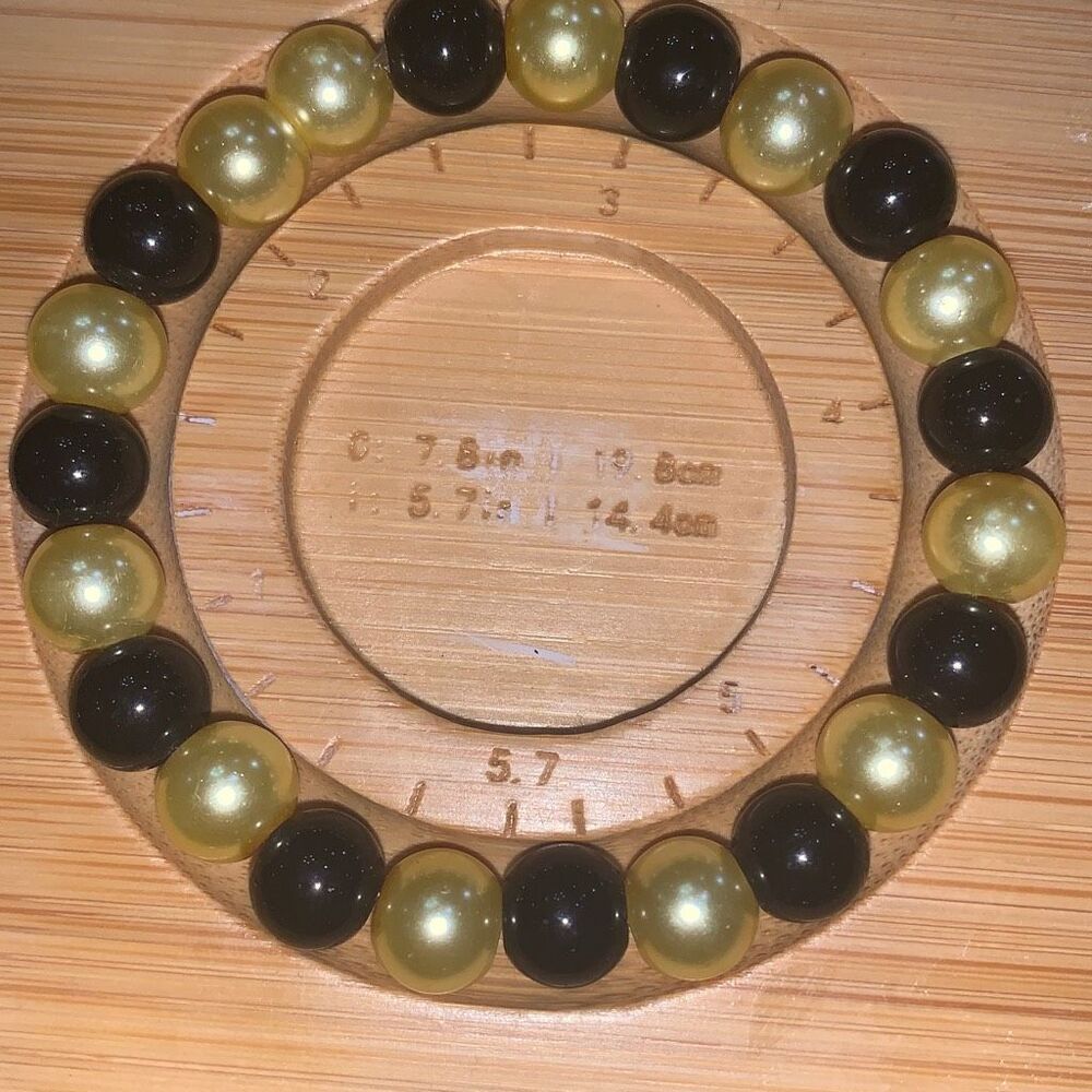 New Handmade Glass‎ Bead Strechy Bracelet Girls Women Yellow Black 5.7 Fits Most